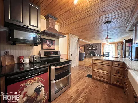 Kitchen - 10246 Scribner, Bancroft, MI 48414 photo 3 of 7