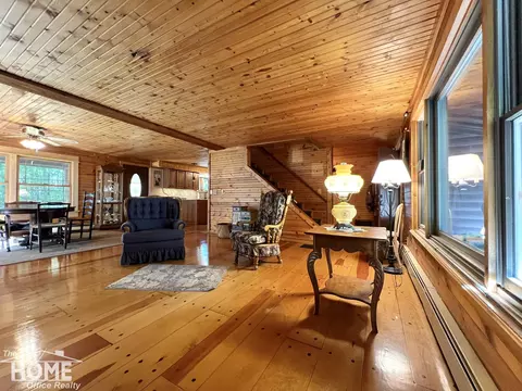 Living - 10246 Scribner, Bancroft, MI 48414 photo 2 of 6