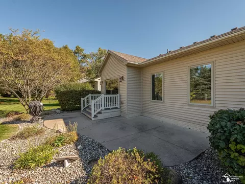 Exterior - 615 Rose Crst, Monroe, MI 48162 photo 5 of 7