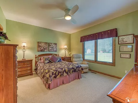 Bedroom - 615 Rose Crst, Monroe, MI 48162 photo 2 of 3