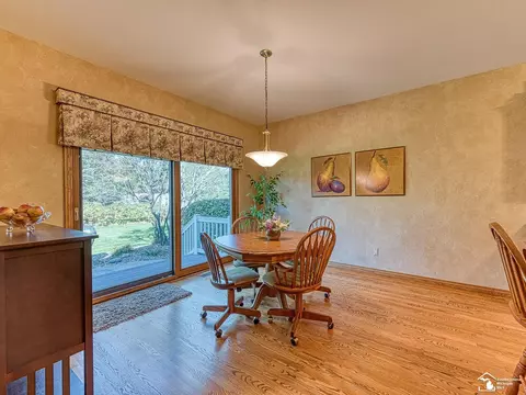 Dining - 615 Rose Crst, Monroe, MI 48162 photo 2 of 4