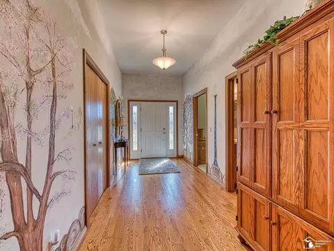 Entry Way - 615 Rose Crst, Monroe, MI 48162 photo 2 of 3