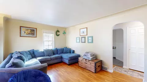 924 Gerald, Flushing, MI 48433 photo 3