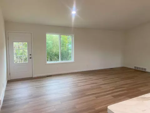 Living - 1006 Pheasant, Gladwin, MI 48624 photo 1 of 2