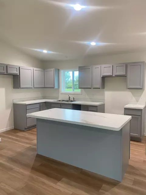 Kitchen - 1006 Pheasant, Gladwin, MI 48624 photo 4 of 4