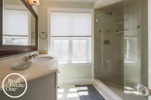 Bath - 361 Neff, Grosse Pointe, MI 48230 photo 3 of 3