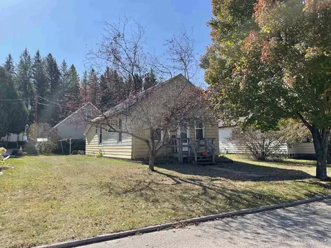 307 6th, Goodman, WI 54125