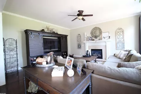 Living - 52768 Harmony, Macomb, MI 48042 photo 2 of 2