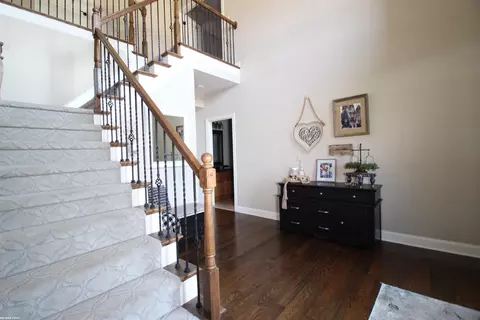 Entry Way - 52768 Harmony, Macomb, MI 48042 photo 1 of 2