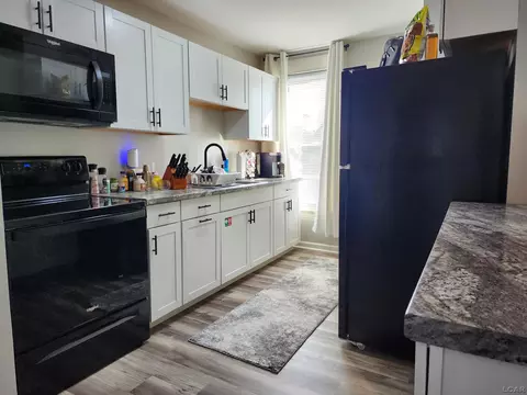 Kitchen - 811 S Main, Adrian, MI 49221 photo 2 of 7