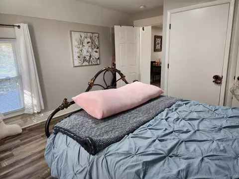 Bedroom - 811 S Main, Adrian, MI 49221 photo 1 of 8