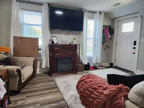 Living - 811 S Main, Adrian, MI 49221 photo 3 of 5