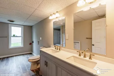 Bath - 9727 Lipp, Riga, MI 49276 photo 2 of 3