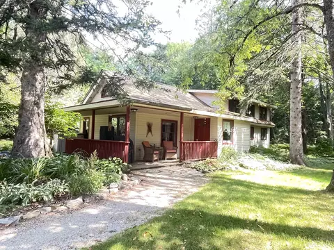 177 Slippery Jim, Marquette, MI 49855