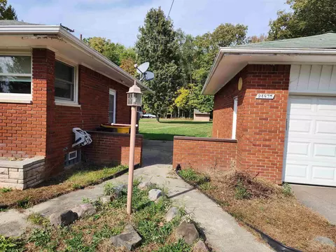 Exterior - 24875 Armada Rdg, Armada, MI 48005 photo 2 of 5