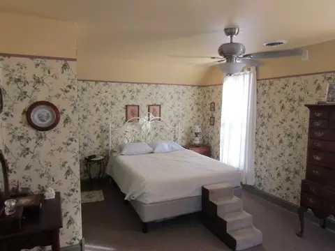 Bedroom - 4450 Scribner Rd, Durand, MI 48429 photo 1 of 2