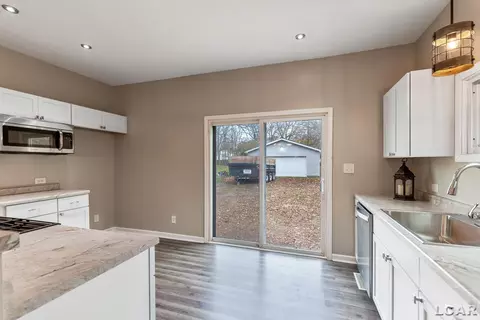451 Allis, Adrian, MI 49221 photo 20