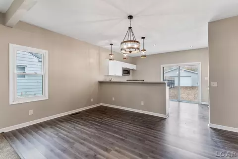 451 Allis, Adrian, MI 49221 photo 11