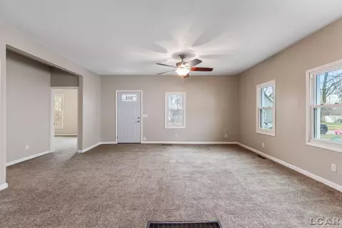451 Allis, Adrian, MI 49221 photo 8