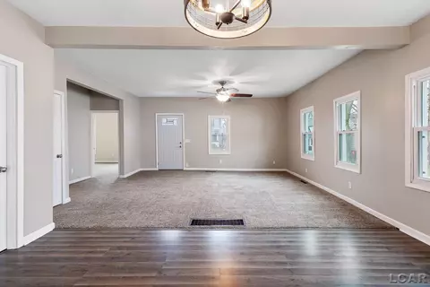 451 Allis, Adrian, MI 49221 photo 9