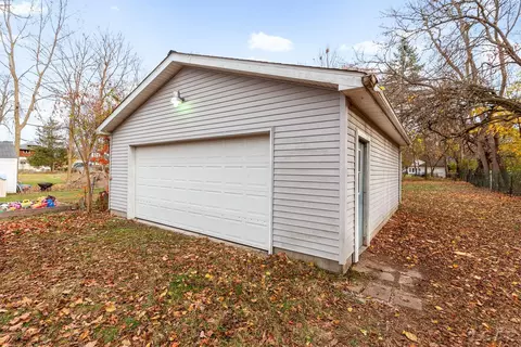 451 Allis, Adrian, MI 49221 photo 30