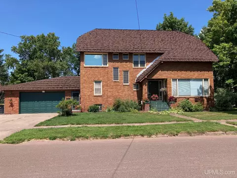 114 E Iron, Bessemer, MI 49911