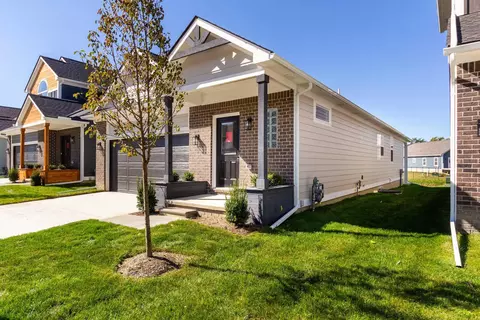 27639 Maryjane Ln E, Chesterfield Twp, MI 48047