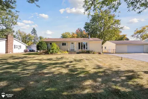 3430 Gadd Ct, Highland, MI 48356