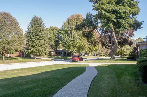53 Briarcliff, Grosse Pointe Shores, MI 48236 photo 4