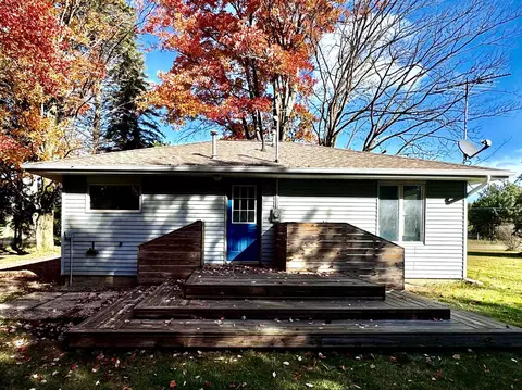 2227 Weber, Gladwin, MI 48624 photo 3