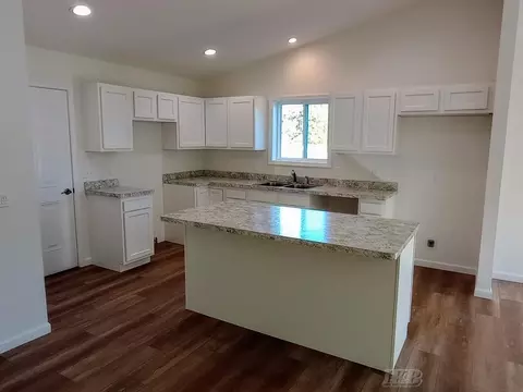 Kitchen - 1144 Pheasant #11, Gladwin, MI 48624 photo 2 of 4