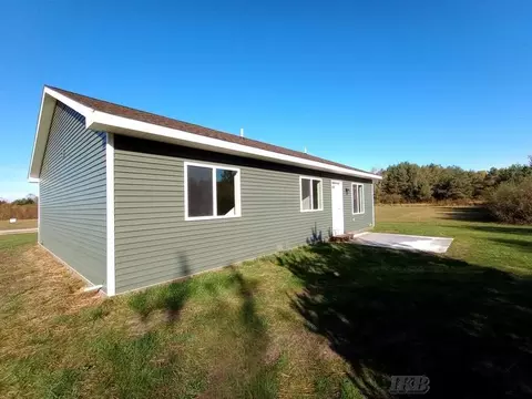 Exterior - 1144 Pheasant #11, Gladwin, MI 48624 photo 5 of 7