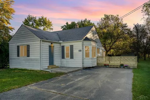 1396 N Genesee, Burton, MI 48509