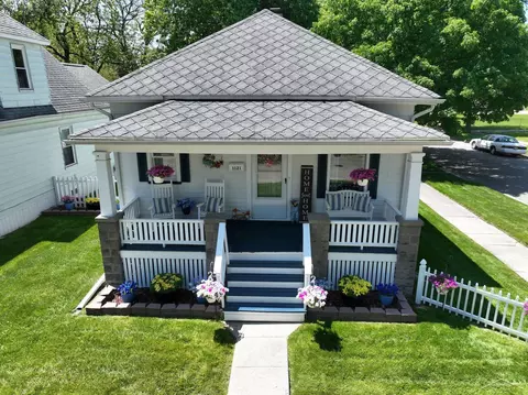 1121 Cleveland, Saginaw, MI 48602