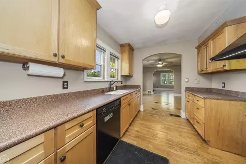 724 E 2nd, Royal Oak, MI 48067 photo 16