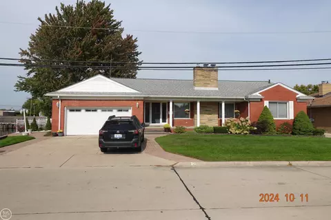 22431 Lange, Saint Clair Shores, MI 48080