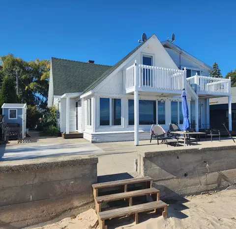 973 S Linwood Bch, Linwood, MI 48634
