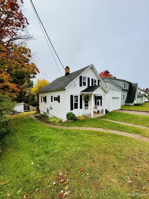 550 River, Ishpeming, MI 49849 photo 2