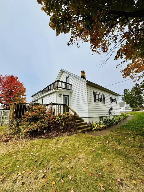 550 River, Ishpeming, MI 49849 photo 4