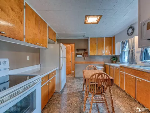1929 Fix, Monroe, MI 48162 photo 5