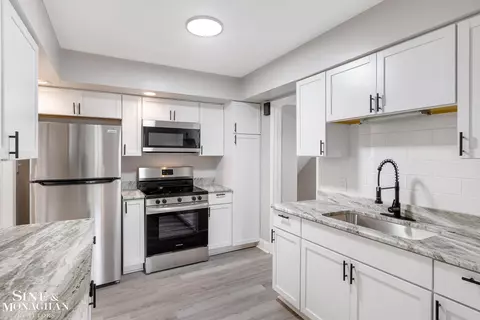 Kitchen - 1653 Bournemouth, Grosse Pointe Woods, MI 48236 photo 1 of 2