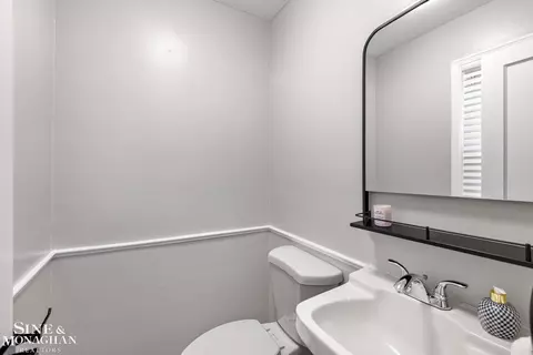 Bath - 1653 Bournemouth, Grosse Pointe Woods, MI 48236 photo 3 of 3