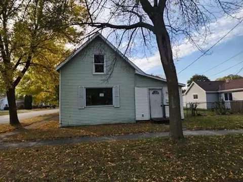 301 James, Bay City, MI 48706