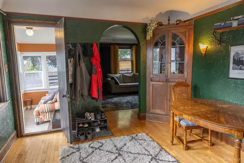 Entry Way - 408 N Maple, Ishpeming, MI 49849 photo 2 of 8