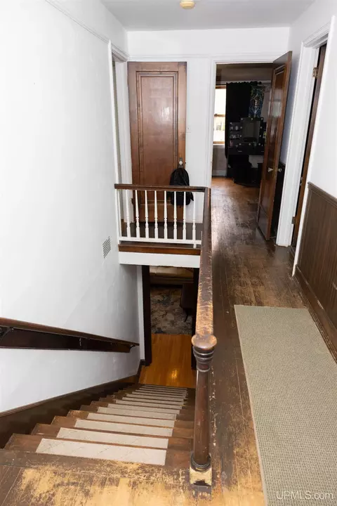 Entry Way - 408 N Maple, Ishpeming, MI 49849 photo 8 of 8