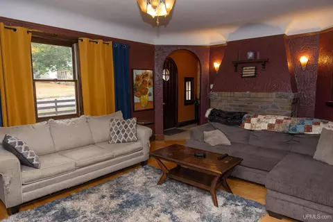 Living - 408 N Maple, Ishpeming, MI 49849 photo 2 of 4