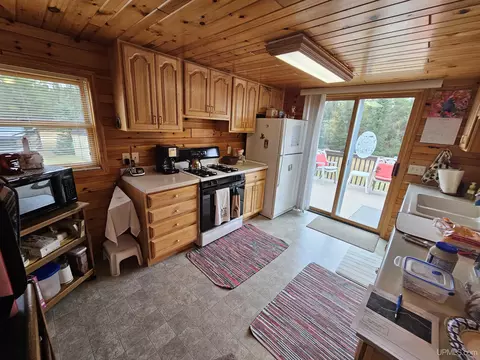 Kitchen - 14851 Co Rd Cs, Ishpeming, MI 49849 photo 2 of 2