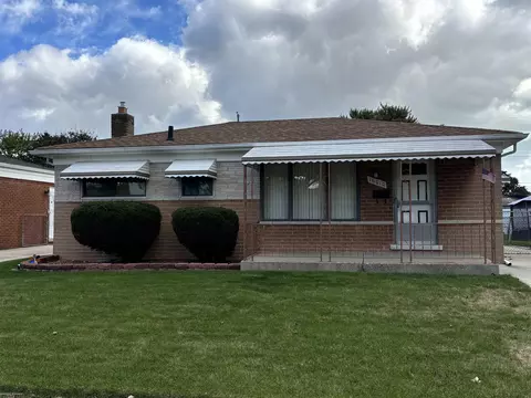 16010 Dugan, Roseville, MI 48066