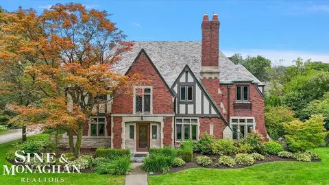 1016 Buckingham, Grosse Pointe Park, MI 48230
