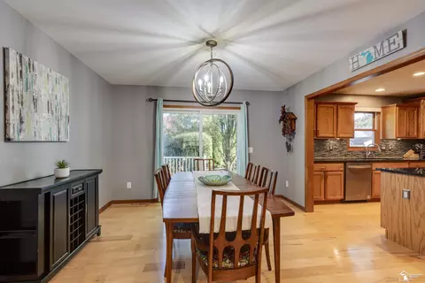 982 Eagle Rdg, Temperance, MI 48182 photo 9
